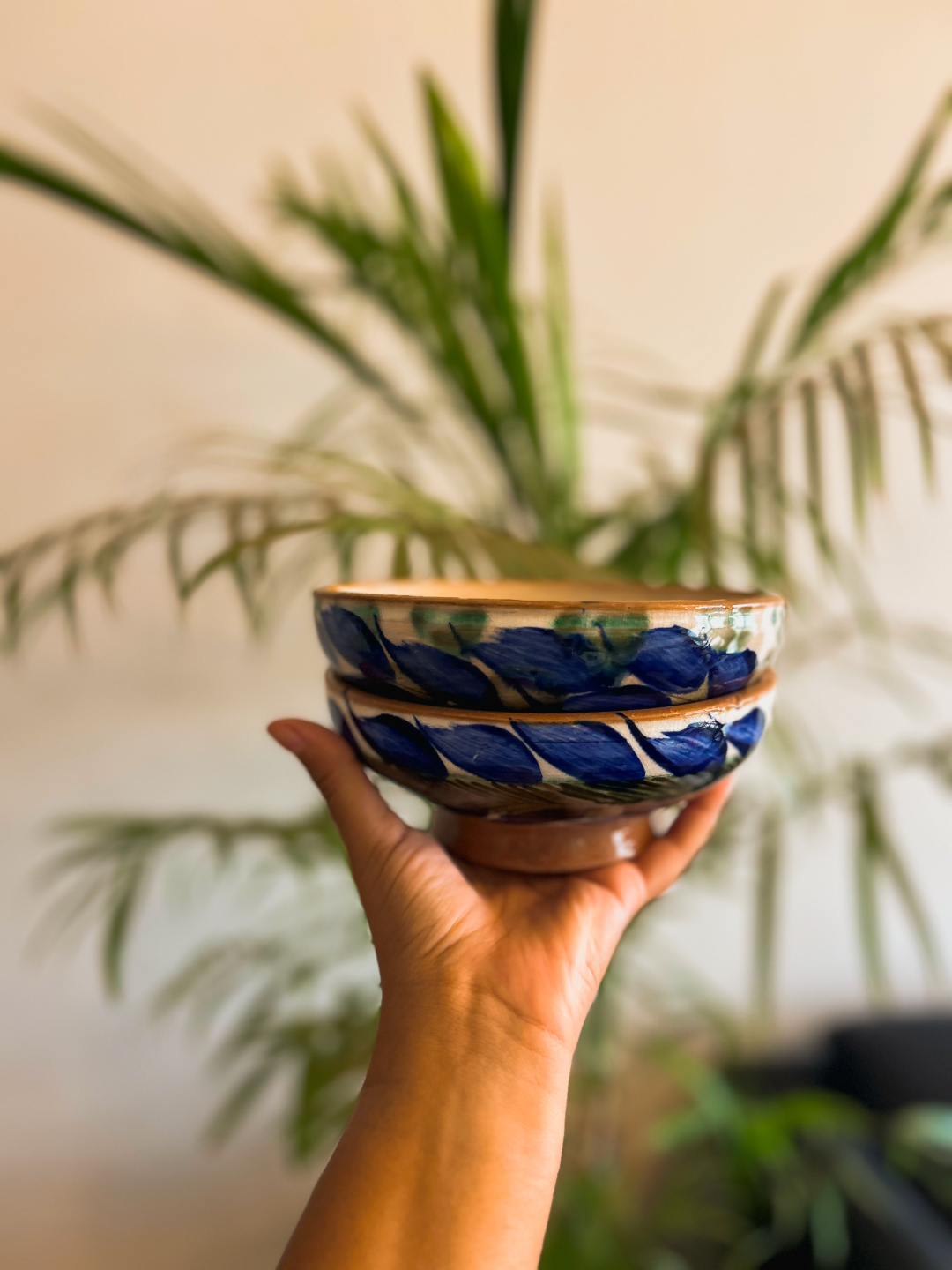 Medium Green Leaves Wide Bowl
